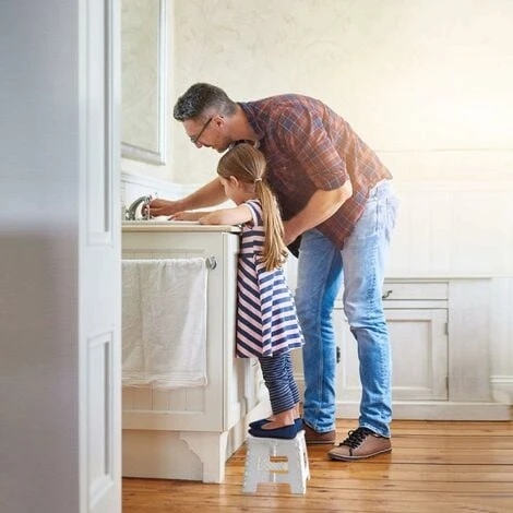 Folding And Portable Stool For Kids And Adults, Small Plastic Foldable Step Stool, Non-Slip For Kitchen, Bathroom, Garden, Bedroom, 22cm, White 7 Folding And Portable Stool For Kids And Adults, Small Plastic Foldable Step Stool, Non-Slip For Kitchen, Bathroom, Garden, Bedroom, 22cm, White - Image 5